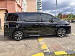 Jual mobil Toyota Voxy 2019 2