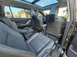 Toyota Kijang Innova Zenix Q Hybrid modelista tss 2023 Hitam 8