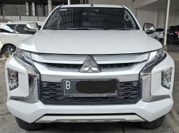 Mitsubishi Strada Triton Ultimate 4x4 AT ( Matic ) 2021 Putih Km Cuma 7rban Mulus Gress Like New