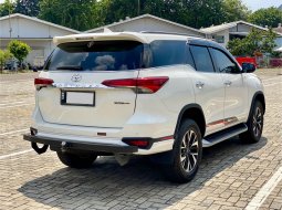 Toyota Fortuner 2.4 TRD AT 2019 Putih 4