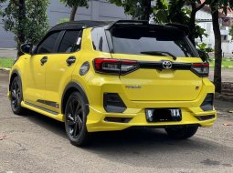 Toyota Raize 1.0T GR Sport CVT (Two Tone) 2022 SUV DIJUAL CEPAT 5