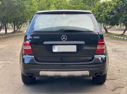 Mercedes-Benz M-Class ML 350 2006 Hitam 2