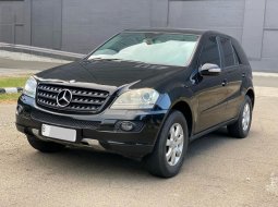 Mercedes-Benz M-Class ML 350 2006 Hitam 5