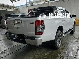 Mitsubishi Triton Ultimate Double Cabin 2.4 AT ( Matic ) 2021 Putih  4x4 Super Antik Low Km 7rban 5