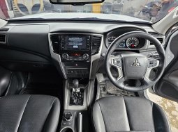 Mitsubishi Triton Ultimate Double Cabin 2.4 AT ( Matic ) 2021 Putih  4x4 Super Antik Low Km 7rban 10