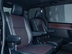 JUAL Toyota Voxy 2.0 AT 2018 Hitam 7