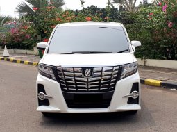 Toyota Alphard SC CBU IU 2015 Pilotseat AT Putih 2
