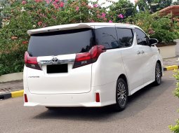 Toyota Alphard SC CBU IU 2015 Pilotseat AT Putih 7