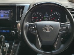 Toyota Alphard SC CBU IU 2015 Pilotseat AT Putih 15