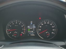 Toyota Alphard SC CBU IU 2015 Pilotseat AT Putih 16