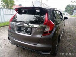 Jual Honda Jazz RS CVT 2020 Abu-abu 5