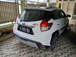 Jual Toyota Yaris TRD Sportivo Heykers AT 2017 Putih 5