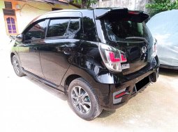  TDP (10JT) Daihatsu AYLA R 1.2 MT 2023 Hitam  2