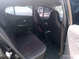  TDP (10JT) Daihatsu AYLA R 1.2 MT 2023 Hitam  7