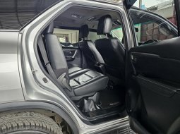 Toyota Fortuner GR Sport 2.4 diesel AT ( Matic ) 2021 Silver Km 44rban siap pakai bekasi 10