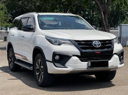 Toyota Fortuner VRZ TRD 2019 Putih 1