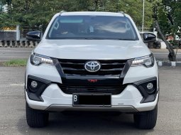 Toyota Fortuner VRZ TRD 2019 Putih 3