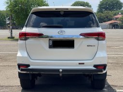 Toyota Fortuner VRZ TRD 2019 Putih 4