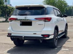 Toyota Fortuner VRZ TRD 2019 Putih 6