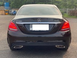 Mercedes-Benz C-Class C200 2018 4