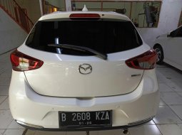 Mazda 2 GT Hatchback sky active 1.5 AT 2020 4