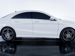 Mercedes Benz CLA 200 AMG Line AT 2015 Putih 3