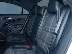 Mercedes-Benz CLA 200 AMG Line 2015 7