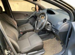 Toyota Yaris S Limited 2009 Hitam 5