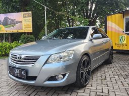 Toyota Camry 2.5 V 2008 Putih gading