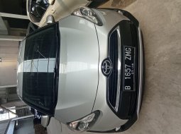 Toyota Sienta V 2019 Silver