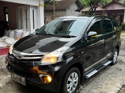 Toyota Avanza E 2012 2