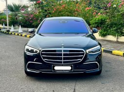 Mercedes-Benz S-Class S 450 L 2022 hitam km 6 ribuan cash kredit proses bisa dibantu