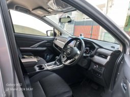 Mitsubishi Xpander Sport A/T 2021 Silver 7