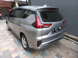 Mitsubishi Xpander Sport A/T 2021 Silver 4