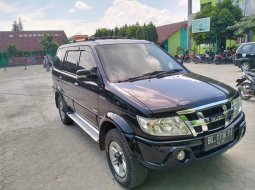 Isuzu Panther TOURING 2010 full original pabrik 2