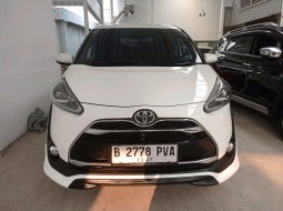 Toyota Sienta Q AT 2017 Putih