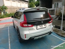 Suzuki XL7 Beta Hybrid AT 2023 Putih 4