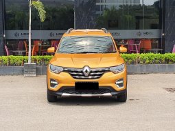 Renault Triber RXZ AT 2020 kuning dp 5 jt saja cash kredit proses bisa dibantu 2