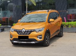 Renault Triber RXZ AT 2020 kuning dp 5 jt saja cash kredit proses bisa dibantu 3