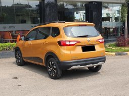 Renault Triber RXZ AT 2020 kuning dp 5 jt saja cash kredit proses bisa dibantu 18