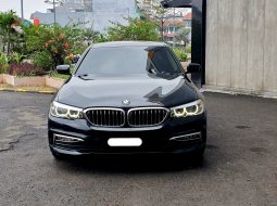 BMW 5 Series 530i 2017 luxury hitam 20ribuan mls pajak panjang cash kredit proses bisa