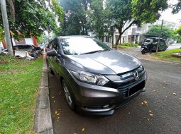  TDP (14JT) Honda HRV E 1.5  AT 2017 Abu-abu  1