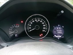  TDP (14JT) Honda HRV E 1.5  AT 2017 Abu-abu  4