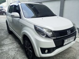 Daihatsu Terios R A/T 2016 3