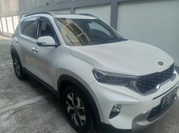 Kia Sonet Premiere 1.5 AT 2021 2