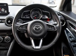 Mazda 2 R AT 2017 Hitam 18