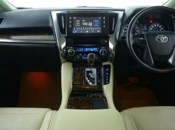Toyota Alphard 2.5 G A/T 2020 5