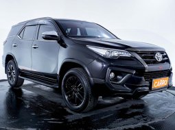 JUAL Toyota Fortuner 2.4 VRZ TRD AT 2020 Hitam