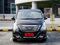 Hyundai H-1 Royale 2016 Hitam