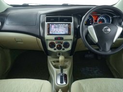 JUAL Nissan Grand Livina 1.5 XV AT 2017 Putih 8